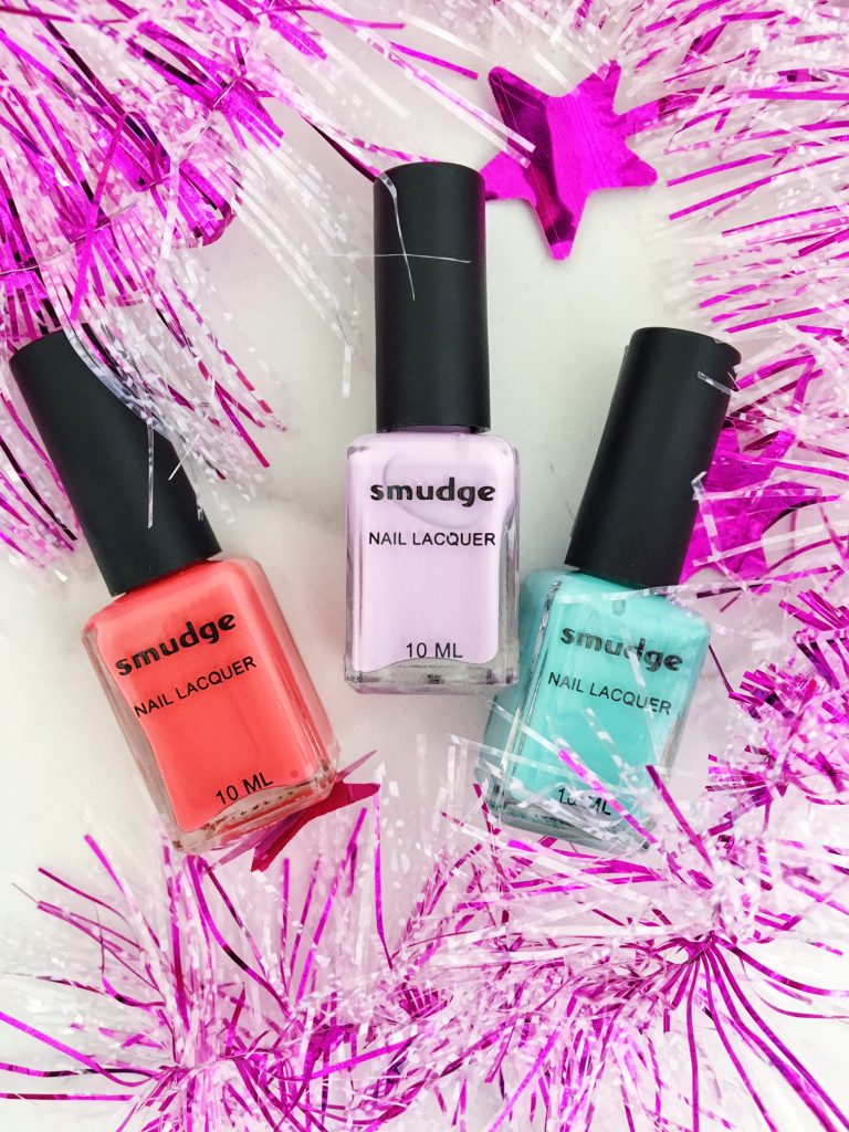 clicks-smude-nails